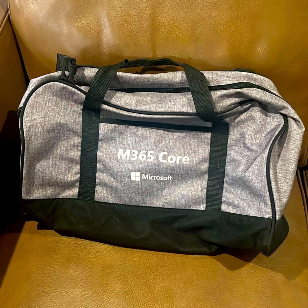 Microsoft core 365 duffel